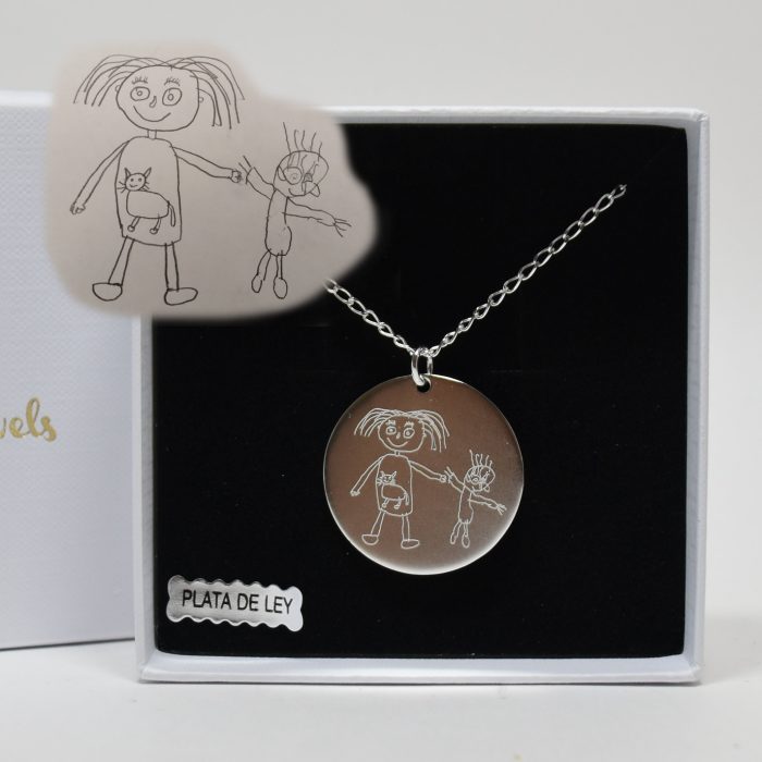 Colgante de plata personalizado con el dibujo de tu hijo