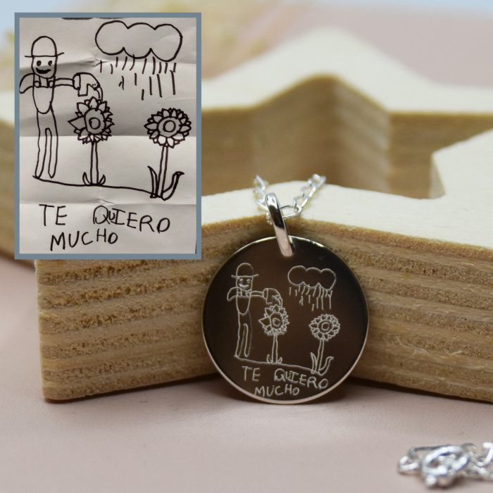 Colgante de plata personalizado con el dibujo de tu hijo