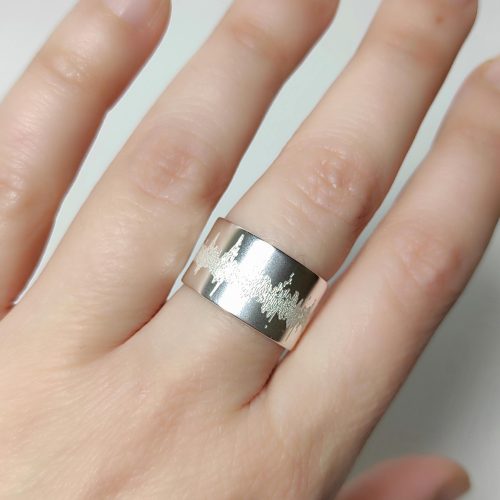 anillo de plata para mujer con latidos de bebé